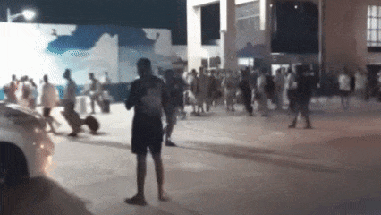 场面震撼!柬埔寨电诈园区上演集体大逃亡! 场面震撼!柬埔寨电诈园区上演集体大逃亡!